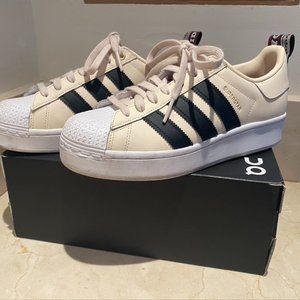 Almost new platform Three Stripe Adidas